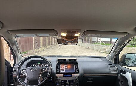 Toyota Land Cruiser Prado 150 рестайлинг 2, 2021 год, 7 100 000 рублей, 6 фотография