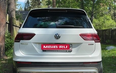 Volkswagen Tiguan II, 2019 год, 2 600 000 рублей, 4 фотография