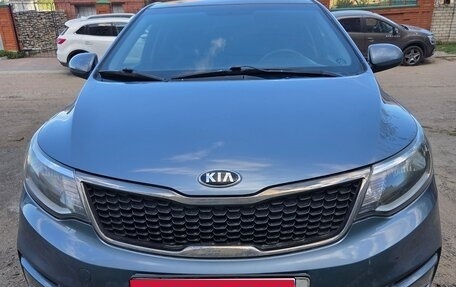 KIA Rio III рестайлинг, 2015 год, 915 000 рублей, 2 фотография