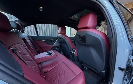 BMW 5 серия, 2024 год, 5 900 000 рублей, 13 фотография