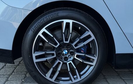 BMW 5 серия, 2024 год, 5 900 000 рублей, 8 фотография