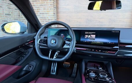 BMW 5 серия, 2024 год, 5 900 000 рублей, 12 фотография