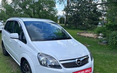 Opel Zafira B, 2013 год, 1 500 000 рублей, 3 фотография