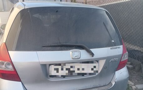 Honda Fit III, 2001 год, 350 000 рублей, 4 фотография