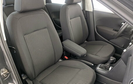 Volkswagen Polo VI (EU Market), 2012 год, 1 100 000 рублей, 23 фотография