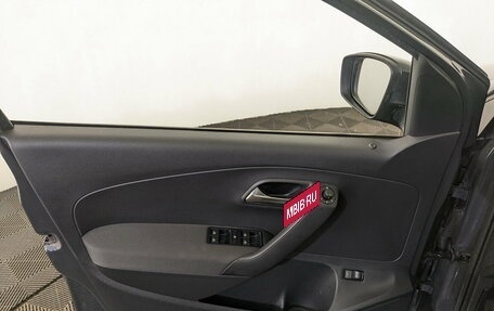 Volkswagen Polo VI (EU Market), 2012 год, 1 100 000 рублей, 19 фотография