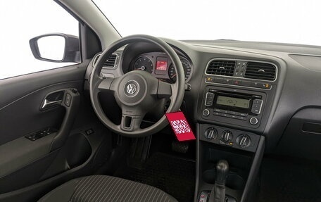 Volkswagen Polo VI (EU Market), 2012 год, 1 100 000 рублей, 25 фотография