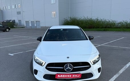 Mercedes-Benz A-Класс, 2018 год, 2 400 000 рублей, 1 фотография