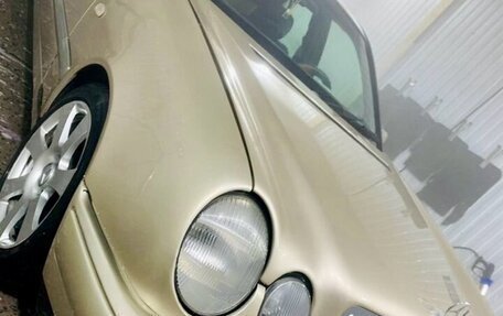 Mercedes-Benz E-Класс, 1995 год, 365 000 рублей, 2 фотография