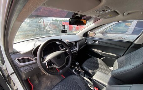 Hyundai Solaris II рестайлинг, 2020 год, 1 350 000 рублей, 11 фотография