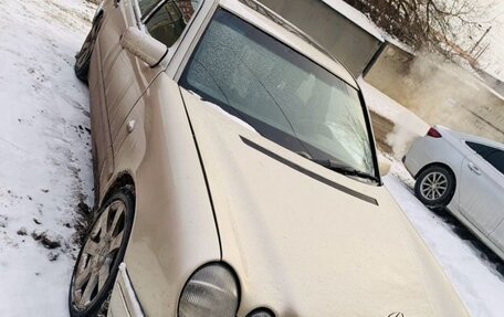 Mercedes-Benz E-Класс, 1995 год, 365 000 рублей, 5 фотография