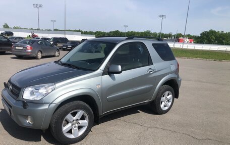 Toyota RAV4, 2004 год, 930 000 рублей, 2 фотография