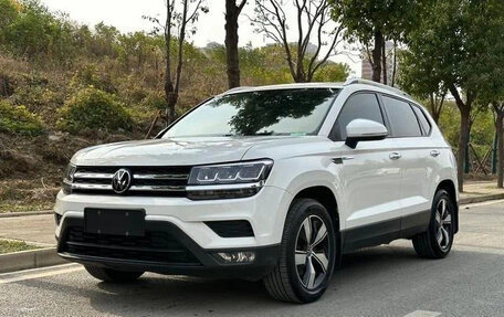 Volkswagen Tharu, 2022 год, 1 540 000 рублей, 2 фотография