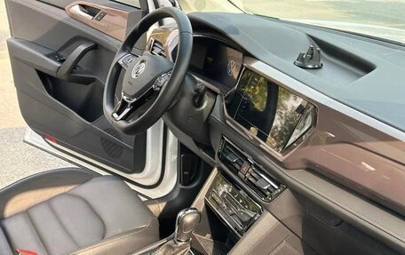 Volkswagen Tharu, 2022 год, 1 540 000 рублей, 16 фотография