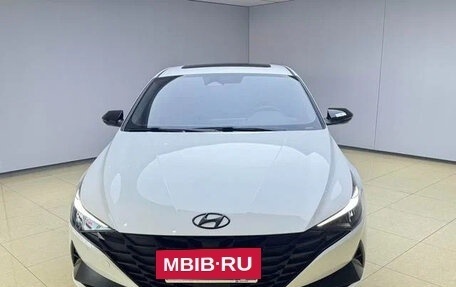 Hyundai Elantra, 2022 год, 1 340 000 рублей, 2 фотография