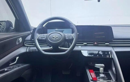 Hyundai Elantra, 2022 год, 1 340 000 рублей, 7 фотография