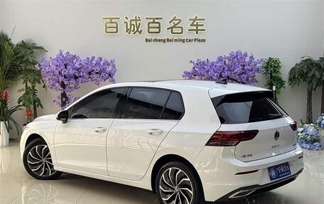 Volkswagen Golf VIII, 2023 год, 2 480 000 рублей, 6 фотография