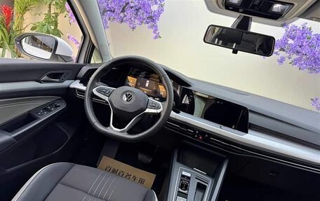 Volkswagen Golf VIII, 2023 год, 2 480 000 рублей, 12 фотография