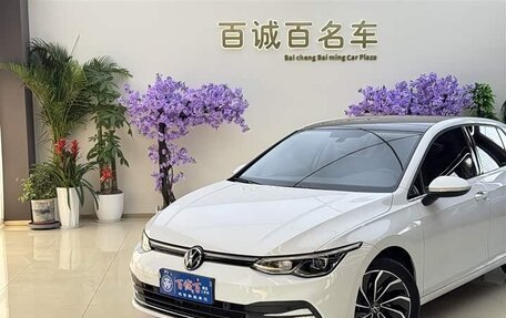 Volkswagen Golf VIII, 2023 год, 2 480 000 рублей, 4 фотография