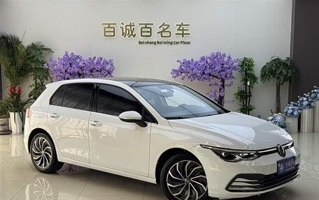 Volkswagen Golf VIII, 2023 год, 2 480 000 рублей, 5 фотография