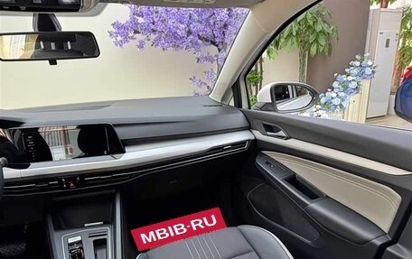 Volkswagen Golf VIII, 2023 год, 2 480 000 рублей, 13 фотография
