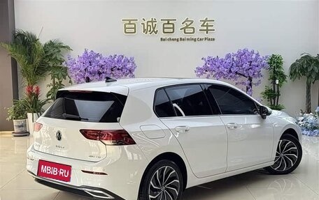 Volkswagen Golf VIII, 2023 год, 2 480 000 рублей, 8 фотография