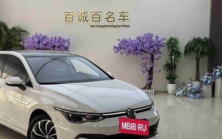 Volkswagen Golf VIII, 2023 год, 2 480 000 рублей, 2 фотография