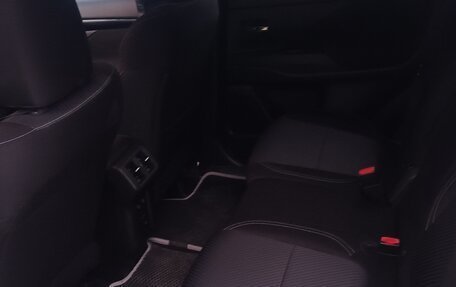 Mitsubishi Outlander III рестайлинг 3, 2021 год, 2 750 000 рублей, 8 фотография