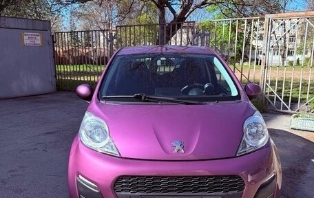 Peugeot 107 I рестайлинг, 2012 год, 695 000 рублей, 2 фотография