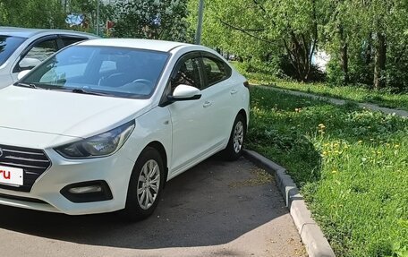 Hyundai Solaris II рестайлинг, 2018 год, 1 325 000 рублей, 5 фотография