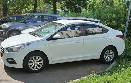 Hyundai Solaris II рестайлинг, 2018 год, 1 325 000 рублей, 4 фотография