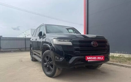 Toyota Land Cruiser, 2023 год, 11 450 000 рублей, 3 фотография