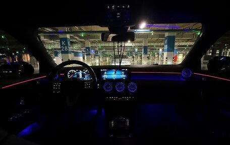 Mercedes-Benz A-Класс, 2018 год, 2 400 000 рублей, 9 фотография