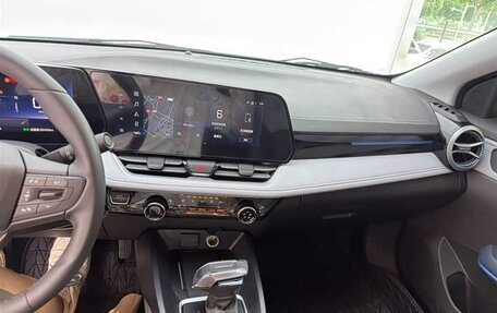 Chevrolet Monza, 2023 год, 1 600 000 рублей, 9 фотография