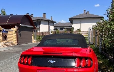 Ford Mustang VI рестайлинг, 2015 год, 2 700 000 рублей, 6 фотография