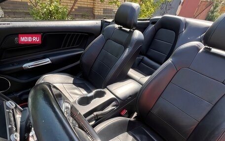 Ford Mustang VI рестайлинг, 2015 год, 2 700 000 рублей, 10 фотография