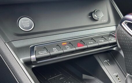Audi Q3, 2019 год, 4 500 000 рублей, 23 фотография
