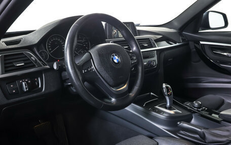 BMW 3 серия, 2017 год, 2 190 000 рублей, 14 фотография