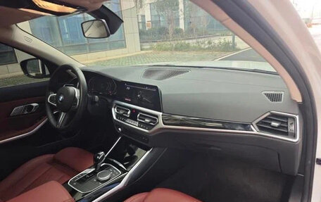 BMW 3 серия, 2022 год, 2 760 000 рублей, 14 фотография