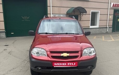 Chevrolet Niva I рестайлинг, 2010 год, 500 000 рублей, 2 фотография