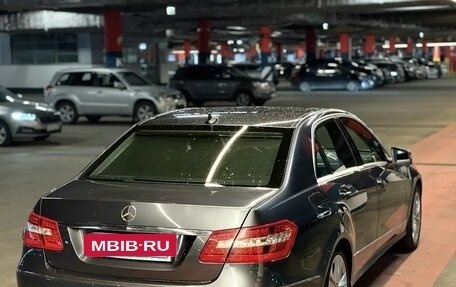 Mercedes-Benz E-Класс, 2011 год, 1 450 000 рублей, 2 фотография