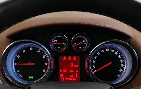 Opel Mokka I, 2013 год, 1 359 000 рублей, 11 фотография