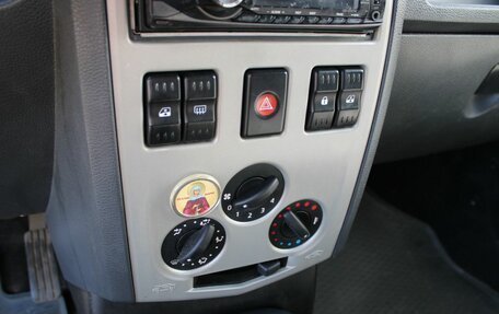 Renault Logan I, 2005 год, 219 000 рублей, 10 фотография