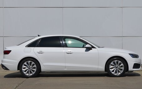 Audi A4, 2022 год, 4 200 000 рублей, 2 фотография