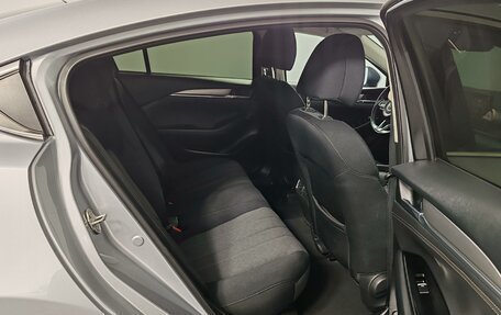 Mazda 6, 2019 год, 2 340 000 рублей, 23 фотография