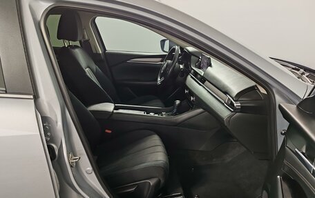 Mazda 6, 2019 год, 2 340 000 рублей, 22 фотография