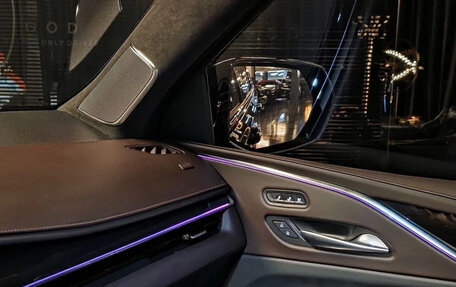 Cadillac Escalade V, 2022 год, 13 600 000 рублей, 13 фотография