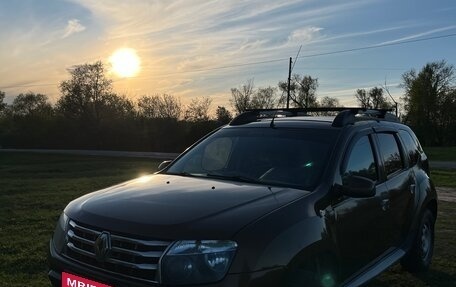 Renault Duster I рестайлинг, 2014 год, 900 000 рублей, 1 фотография