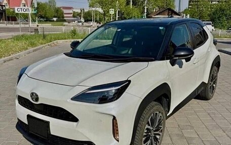 Toyota Yaris Cross, 2022 год, 1 660 000 рублей, 1 фотография