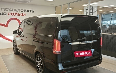 Mercedes-Benz V-Класс, 2021 год, 7 290 000 рублей, 6 фотография